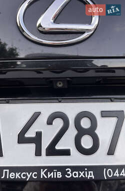 Седан Lexus IS 2011 в 