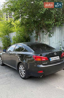 Седан Lexus IS 2006 в 