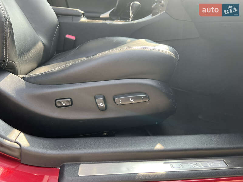 Седан Lexus IS 2012 в Киеве