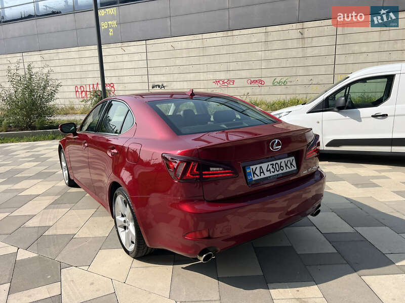 Седан Lexus IS 2012 в Киеве фото 5 Седан Lexus IS 2012 в Киеве