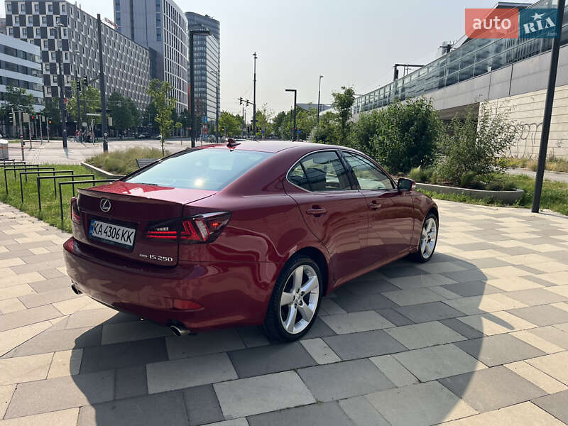 Седан Lexus IS 2012 в Киеве