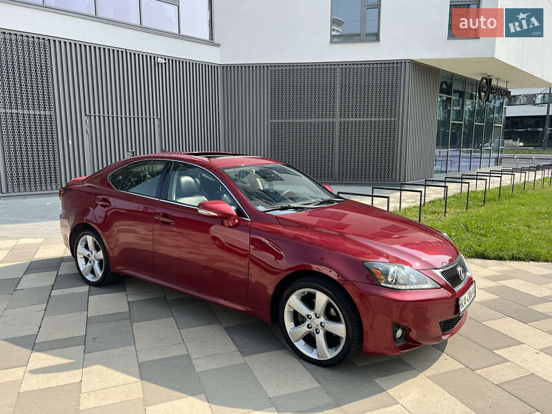 Седан Lexus IS 2012 в Киеве фото 10 Седан Lexus IS 2012 в Киеве