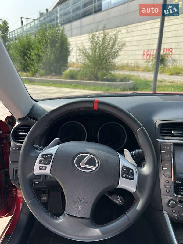 Седан Lexus IS 2012 в Киеве фото 16 Седан Lexus IS 2012 в Киеве