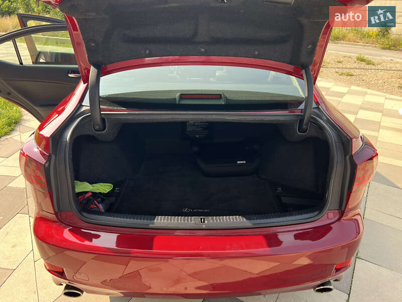 Седан Lexus IS 2012 в Киеве