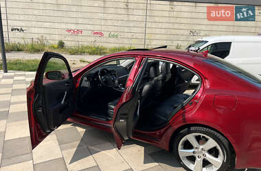 Седан Lexus IS 2012 в 