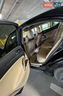 Седан Lexus IS 2006 в Киеве