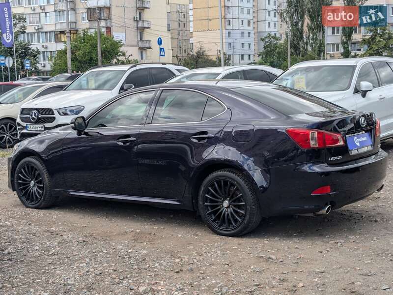 Седан Lexus IS 2011 в Києві