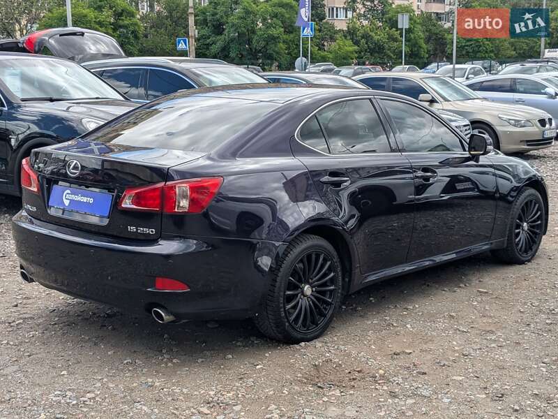 Седан Lexus IS 2011 в Києві