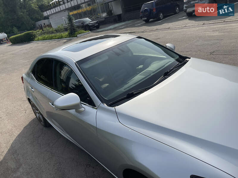 Седан Lexus IS 2014 в Киеве