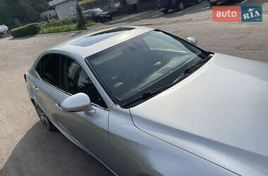 Седан Lexus IS 2014 в 