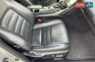 Седан Lexus IS 2014 в 