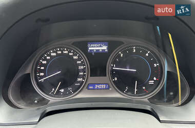 Седан Lexus IS 2006 в 