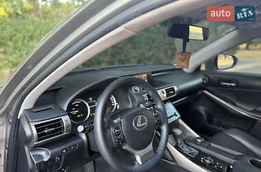 Седан Lexus IS 2013 в 