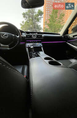 Седан Lexus IS 2013 в 