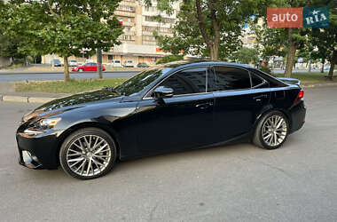 Седан Lexus IS 2013 в 