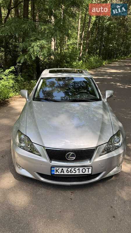 Седан Lexus IS 2007 в Киеве