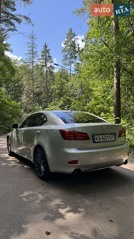 Седан Lexus IS 2007 в Киеве