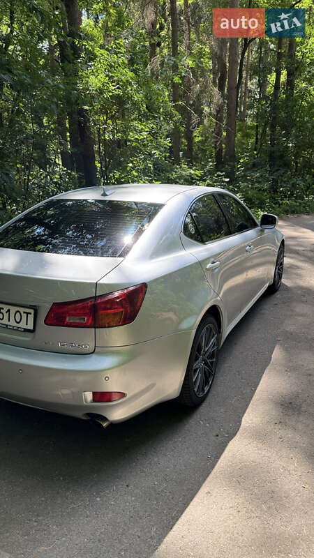 Седан Lexus IS 2007 в Киеве