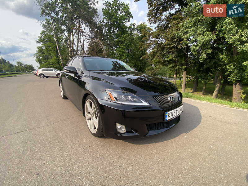 Седан Lexus IS 2008 в Киеве