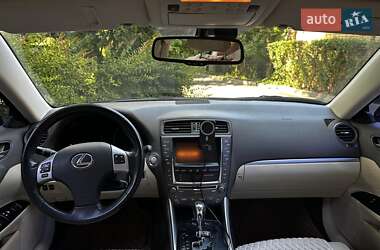 Седан Lexus IS 2011 в 