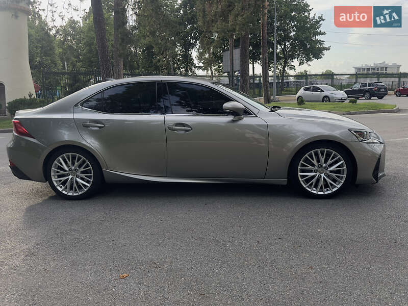 Седан Lexus IS 2017 в Харькове