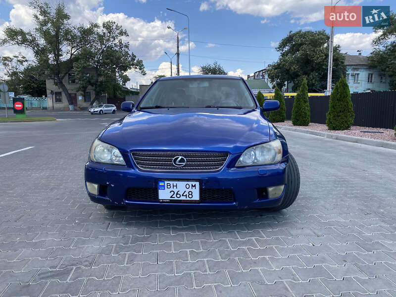 Седан Lexus IS 1999 в Одесі
