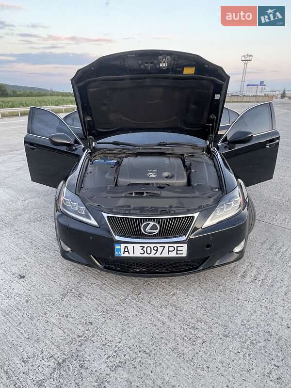 Седан Lexus IS 2006 в Ивано-Франковске