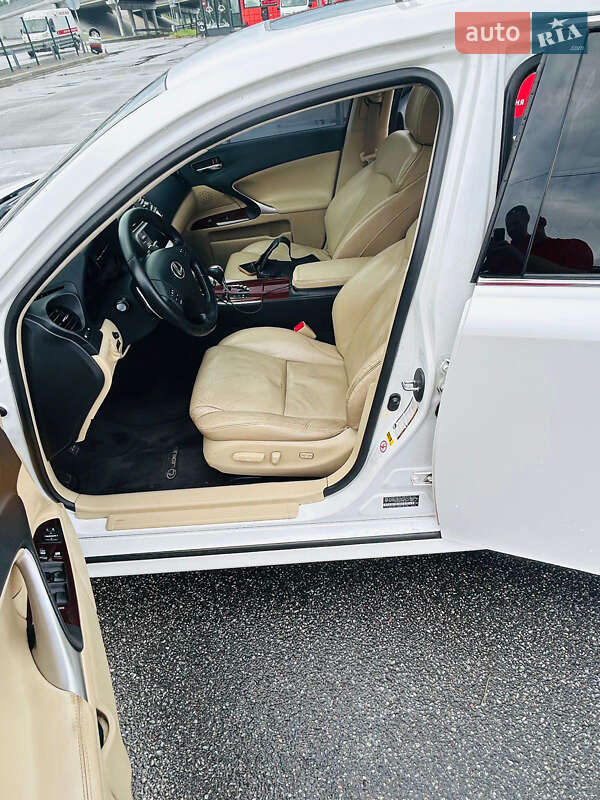 Седан Lexus IS 2008 в Києві