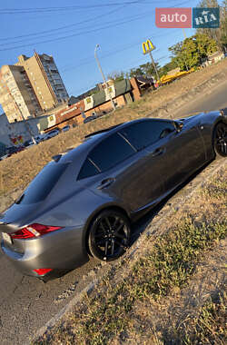 Седан Lexus IS 2013 в 