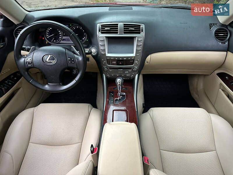 Седан Lexus IS 2007 в Киеве