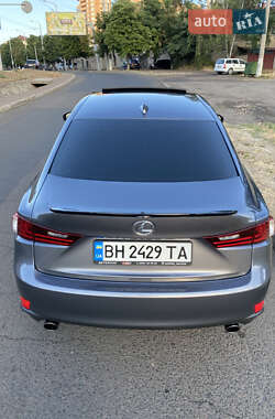 Седан Lexus IS 2013 в 