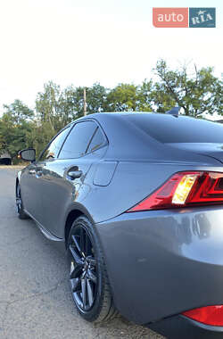 Седан Lexus IS 2013 в 