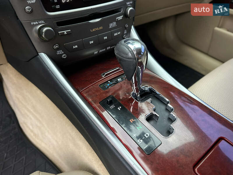 Седан Lexus IS 2007 в Киеве