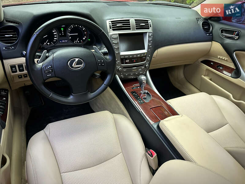 Седан Lexus IS 2007 в Киеве