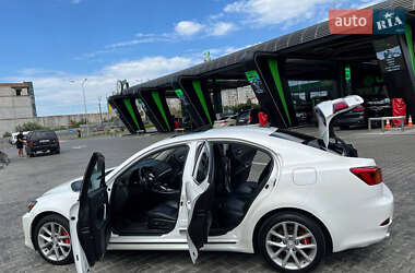 Седан Lexus IS 2013 в 