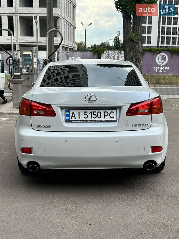 Седан Lexus IS 2008 в Киеве
