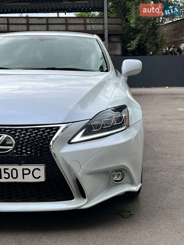 Седан Lexus IS 2008 в Киеве
