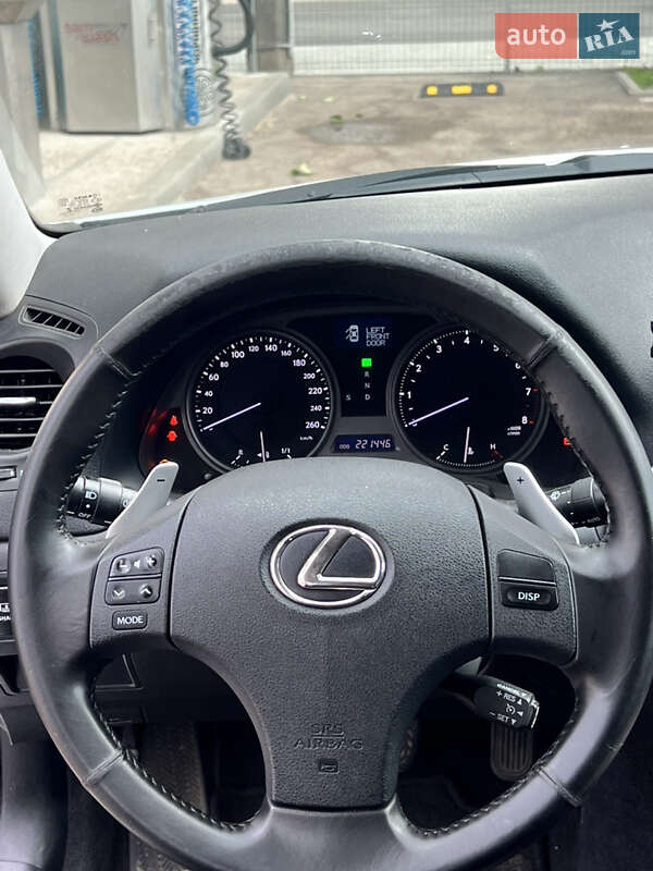 Седан Lexus IS 2008 в Киеве