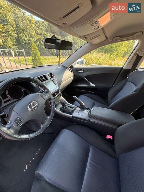 Седан Lexus IS 2008 в Умани