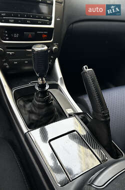 Седан Lexus IS 2005 в 