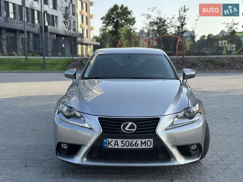 Седан Lexus IS 2014 в Кропивницком