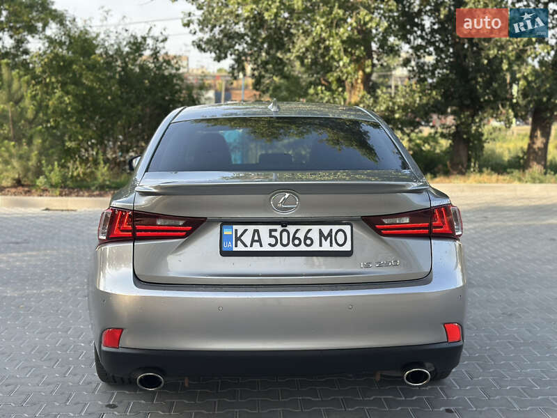 Седан Lexus IS 2014 в Кропивницком