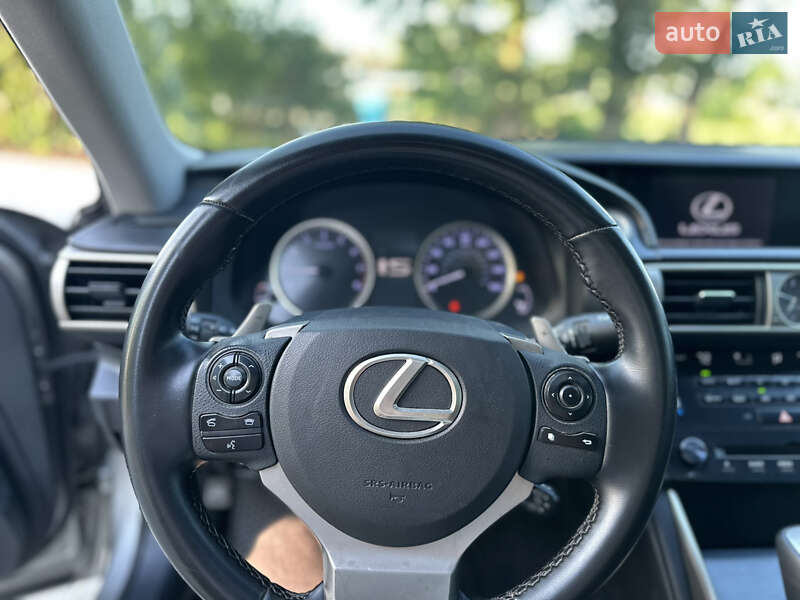 Седан Lexus IS 2014 в Кропивницком