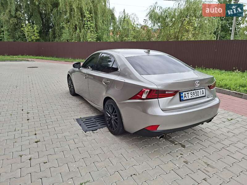 Седан Lexus IS 2013 в Івано-Франківську фото 2 Седан Lexus IS 2013 в Івано-Франківську