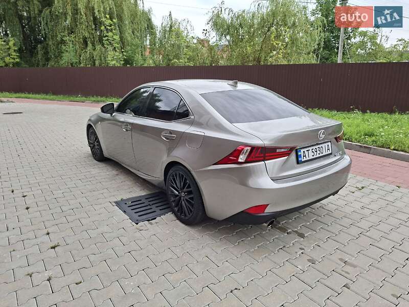 Седан Lexus IS 2013 в Івано-Франківську фото 7 Седан Lexus IS 2013 в Івано-Франківську