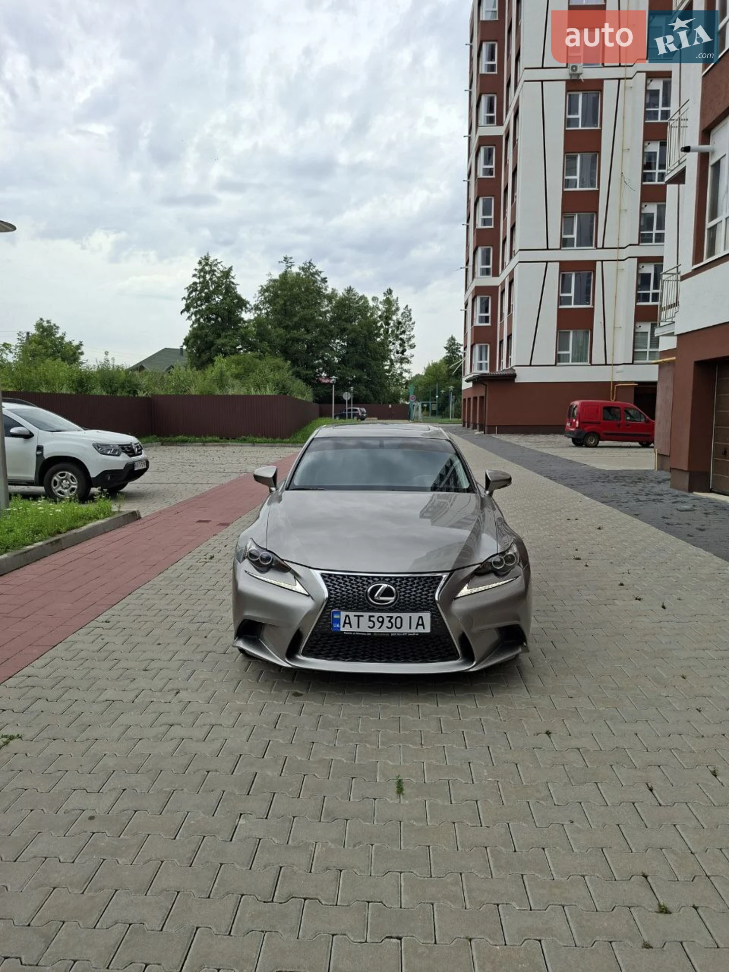2013 Lexus IS - мініатюра 15