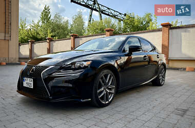 Седан Lexus IS 2015 в Коломые