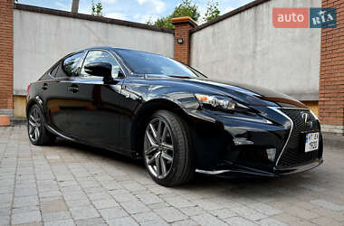 Седан Lexus IS 2015 в 
