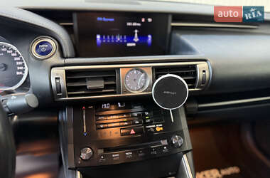 Седан Lexus IS 2014 в 