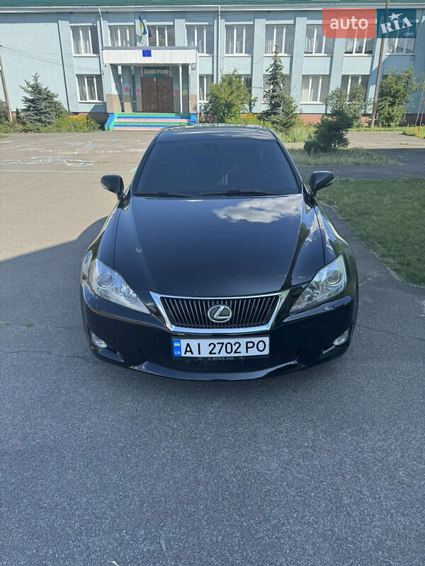 Lexus IS 2010